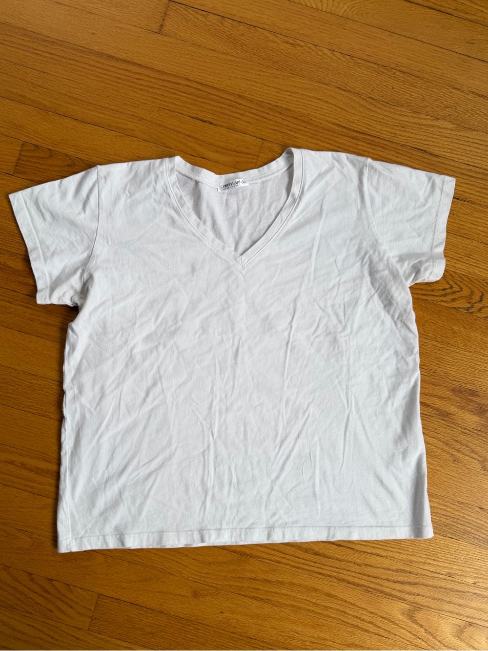 Cotton Lani White V-neck Tee - M